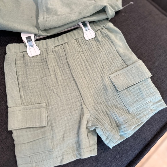 Green 3 piece Polo Shirt Set 24 months - Picture 5 of 6